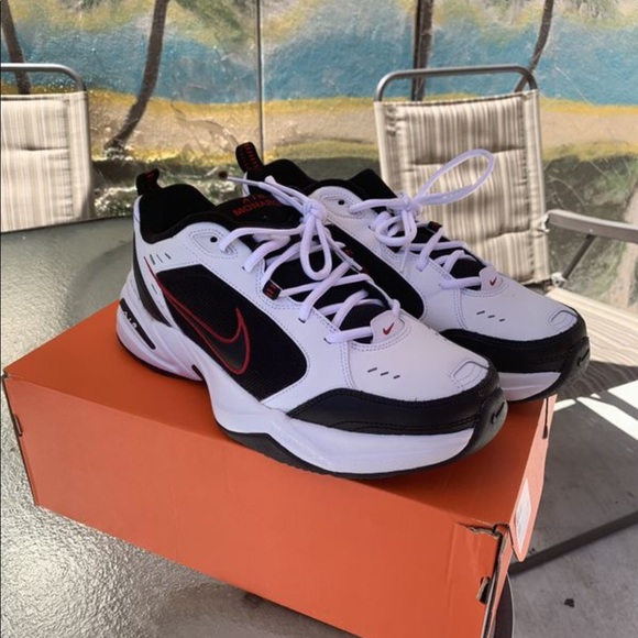 Nike Other - NIKE AIR MONARCH SZ 10.5